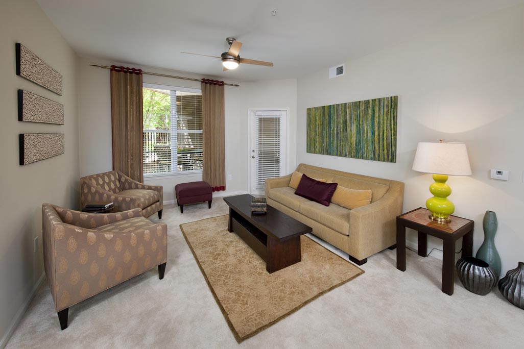 06_Model-Living-Room-02